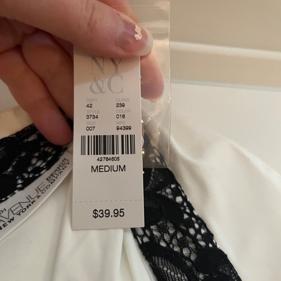 Button Up Top - Picture 4 of 4